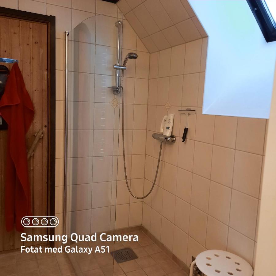 Naturnaera Dubbelrum B&B I Uppsala Ramstalund Bagian luar foto