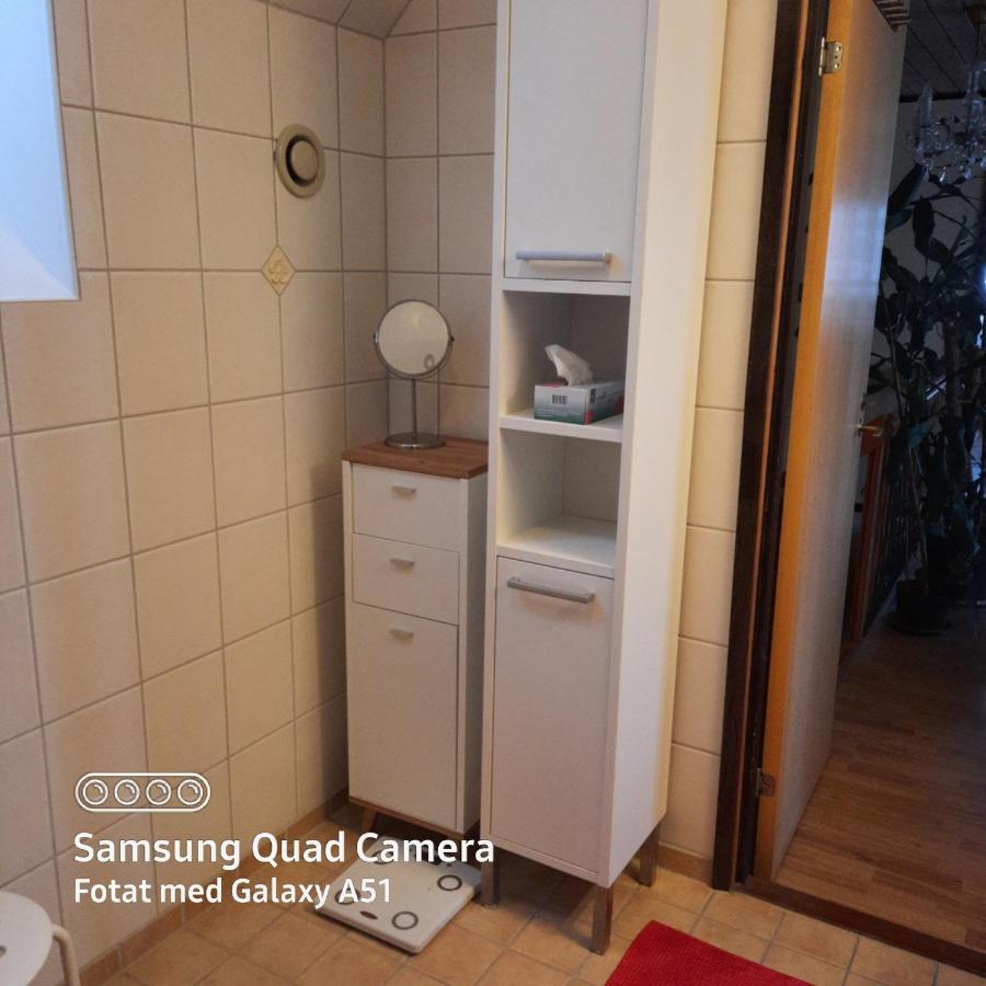 Naturnaera Dubbelrum B&B I Uppsala Ramstalund Bagian luar foto