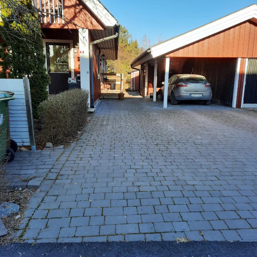 Naturnaera Dubbelrum B&B I Uppsala Ramstalund Bagian luar foto
